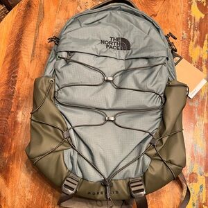 NWT North Face Borealis Backpack-Duck Green